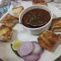 Dipti Mehrotra का कुकस्नैप जब उन्होंने मुंबई स्टाइल पाव भाजी (mumbai style pav bhaji recipe in Hindi) बनाया था।
