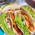Cooksnap Ain Syah semasa beliau membuat Simple chicken tortilla wraps.