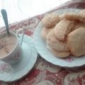 کوک اسنپ فاطمه خانم بعد از امتحان کردن کلوچه های کنجدی نرم.