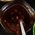 Poonam Singh का कुकस्नैप जब उन्होंने इंस्टेंट अमचूर की चटपटी चटनी (Instant amchur ki chatpata chutney recipe in Hindi) बनाया था।