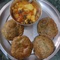 Artha का कुकस्नैप जब उन्होंने मेथी की पूरी (methi ke poori recipe in Hindi) बनाया था।
