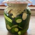 Veresné Barna Mónika Cooksnap-ja, amikor elkészítette a(z) Klasszikus kovászos uborka receptet.