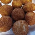Erika Gulyás Cooksnap-ja, amikor elkészítette a(z) Szilvás gombóc, és nudli ! receptet.