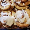 El cooksnap de norajobm cuando hizo Cinnamon Rolls. "roles de canela".