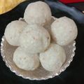 Anjana Sahil Manchanda का कुकस्नैप जब उन्होंने सफेद तिल मावा के लड्डू (safed til mawa ke ladoo recipe in Hindi) बनाया था।