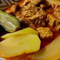 Mónika Gyurászné Cooksnap-ja, amikor elkészítette a(z) Sertéspörkölt bográcsban😉🇭🇺 receptet.