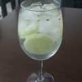 El cooksnap de Paola Rosana cuando hizo Gin tonic con pepino.