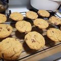 Daehtop's cooksnap of when they made Chocolate Chip Peanut Butter Cookies.