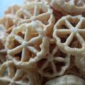 Cooksnap dari Elvi Sariayu untuk resep Kue Kembang Goyang Renyah Anti Gagal
