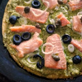 El cooksnap de Bibi García cuando hizo Increíble pizzeta con pesto de cilantro y salmón ahumado.