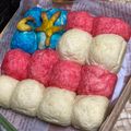 Cooksnap YaNa Nye semasa beliau membuat Roti Bun Manis Jalur Gemilang.