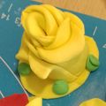 Ghazala Naeem's cooksnap of when they made Two-style fondant rose.