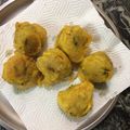 Rita Mehta ( Executive chef ) का कुकस्नैप जब उन्होंने आलू वडे (बेसन) (Aloo vade (Besan) recipe in hindi) बनाया था।