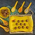 Shweta Shah's cooksnap of when they made સૂંઠ ની લાડુડી (Sunth Ladudi Recipe In Gujarati).
