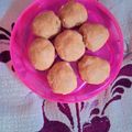 Neeta Bhatt का कुकस्नैप जब उन्होंने उड़द गुड़ के लड्डू(udad gud ke ladddu recipe in hindi) बनाया था।