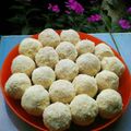Cooksnap dari Joanne Sebastian untuk resep Coconut ladoo (manisan india) bahan simpel