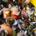 Cooksnap AeJaa 📸 semasa beliau membuat Kerang air asam.