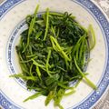 愛吃的小芸 的 清炒地瓜葉 cooksnap