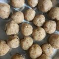 Poonam4 का कुकस्नैप जब उन्होंने मावे के लड्डू (mawe ke ladoo recipe in Hindi) बनाया था।