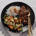 Cooksnap Benka w kuchni z czasów, kiedy przygotował Keto... żeberka w sosie własnym.