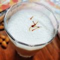 Mukti Bhargava का कुकस्नैप जब उन्होंने सेव बादाम मिल्क शेक (Seb Badam Milk shake recipe in Hindi) बनाया था।