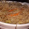  Chef Richa pathak. का कुकस्नैप जब उन्होंने स्ट्रीट स्टाइल नूडल्स (street style noodles recipe in Hindi) बनाया था।