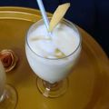 Naila Asif's cooksnap of when they made Apple Shake 🍎🥛🧊🥛🍎.