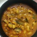 Amita Soni's cooksnap of when they made ખટમીઠા સફેદ ચોળા (Black Eye Beans Sabji Recipe In Gujarati).