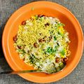 Vidhya Halvawala का कुकस्नैप जब उन्होंने Kanda Peanut Poha बनाया था।