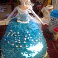 scurrier's cooksnap of when they made Taisen's Frozen Elsa cake.
