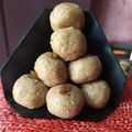 सैफ कनक गोपाल गुप्ता का कुकस्नैप जब उन्होंने तिल और मावे के लड्डू (til aur mewe ki ladoo recipe in Hindi) बनाया था।