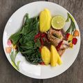 Cooksnap Dapur Yusfarisyia semasa beliau membuat Air asam cabai picit (ikan rebus + pucuk ubi celur).