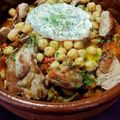 El cooksnap de Javi González Brazales cuando hizo Cazuela vegetariana de garbanzos con tomate y huevos poché.