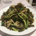 A May 的家常菜 的 雨來菇炒肉絲韭菜 cooksnap
