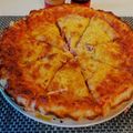 Ferencné Becsei Irénke Cooksnap-ja, amikor elkészítette a(z) Sajtos szélű pizza receptet.