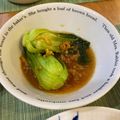 Cooksnap Kanaaneko semasa beliau membuat Bok Choi Sos Tiram.