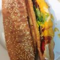 صورة من طـبخآت يآسـمـين🌹🌷، شاركها بعد تجربة وصفة برجر الدجاج لذيييذ ومختلف الطعم 😋