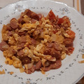 El cooksnap de Itziar cuando hizo Huevo revuelto con tomate y salchichas.