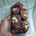 Cooksnap dari Teh'Nduut untuk resep Coklat Mede Cookies Super Crunchy Crispy  & Nyoklat rekomend (#kuelebaran)