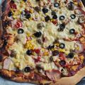 Сooksnap від Julia Evi, який(а) приготував(ла) Піца з ідеальним тонким тістом 🍕.