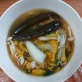 江小采 的 剝皮辣椒蔬菜菇菇湯 cooksnap