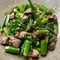 รูป Cooksnap ของ Somchai Pantong เมื่อเขาทำ ดอกหอมผัดตับ