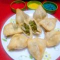 Vandana Johri का कुकस्नैप जब उन्होंने आलू मटर का पट्टी समोसा (Aaloo Matar Patti Samosa recipe in hindi बनाया था।