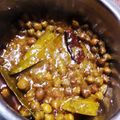  Mrinalini Sinha का कुकस्नैप जब उन्होंने काले चने की घुघनी (kale chane ki ghugni recipe in Hindi) बनाया था।