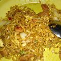 Cooksnap dari utarioktavianti untuk resep Mie Goreng Pedas Endes. Mie Burung Dara