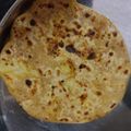 Samridhi kaur का कुकस्नैप जब उन्होंने आलू का पराठा (Aloo ka paratha recipe in hindi) बनाया था।