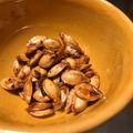 El cooksnap de César Grau Rodríguez cuando hizo SNACK Con semillas de Calabaza🍁🍠Tostadas...!.