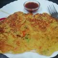 Aruna Thapar का कुकस्नैप जब उन्होंने वेजिटेबल ओट्स उत्तपम (Vegetable oats uttapam recipe in Hindi) बनाया था।