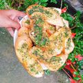 Cooksnap của Thu Mèo khi họ làm theo món Ăn vặt : Bánh mì nướng bơ tỏi NCKD