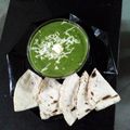 Jigna Patel का कुकस्नैप जब उन्होंने सफ़ेद ग्रेवी के साथ चीज़पालक पनीर(cheese palak paneer recipe in hindi) बनाया था।